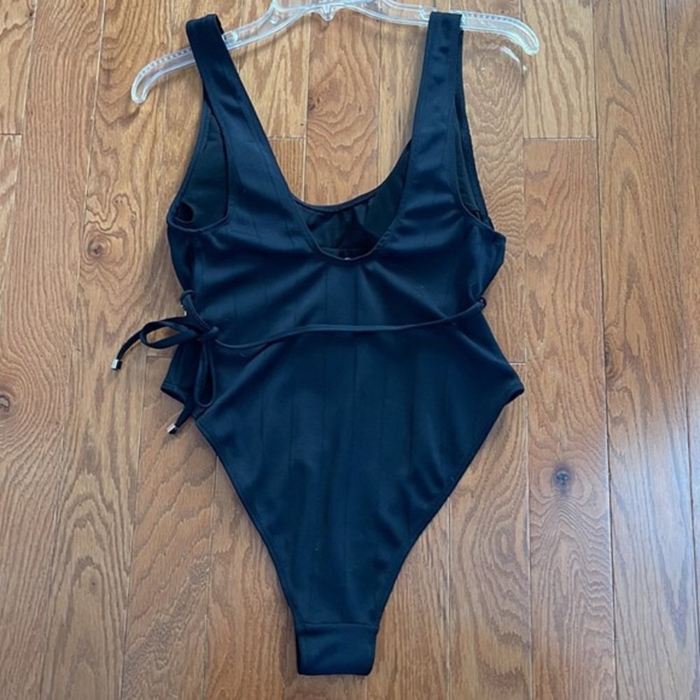 River Island Black Resort Swimsuit‎ - Picture 9 of 16